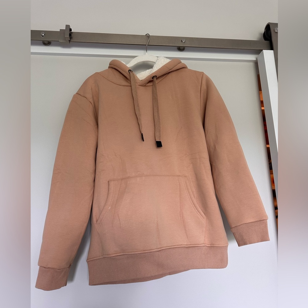 Women’s beige sweatshirt